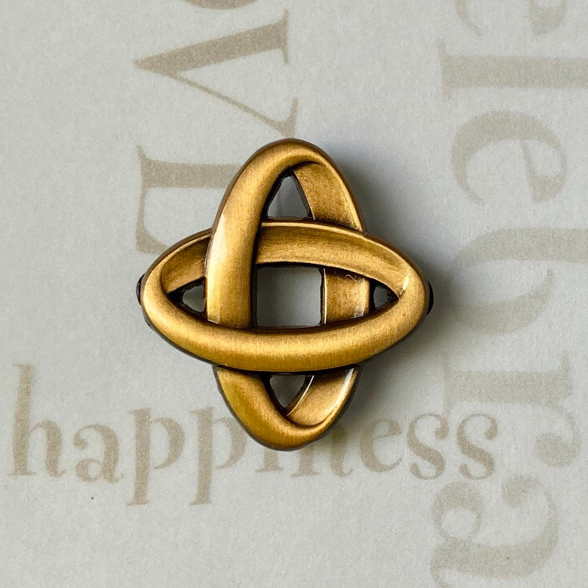 Eternal Rings - Interlocked Rings 3D Brass Pin - Engagement and Wedding - Forever Love