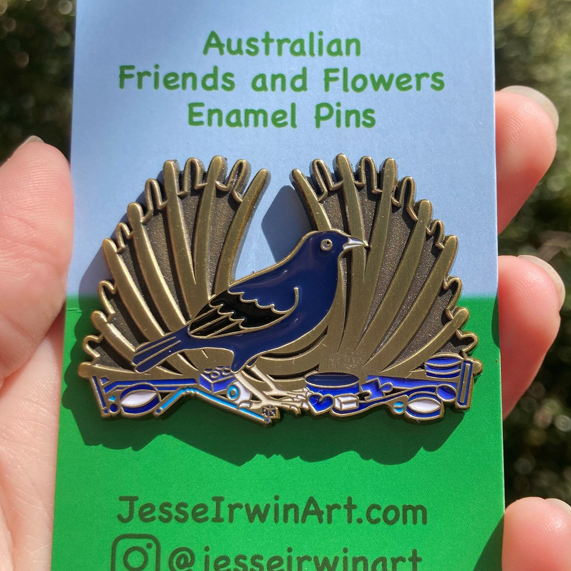 Satin Bowerbird 50mm Soft Enamel Pin - Australian Friends and Flowers - Aussie Animals - Lapel Pin, Cloissone Badge
